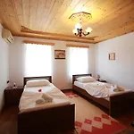 Grandma's 3*
