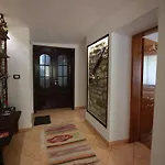 Grandma's Πανσιόν 3*