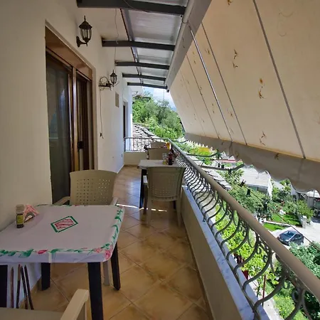 Grandma's Pensjonat Gjirokastra