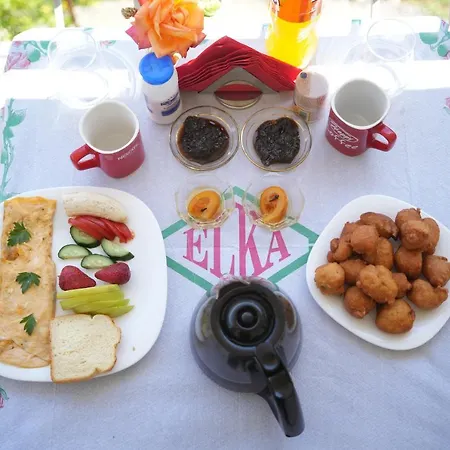 Grandma's Pensjonat Gjirokastra