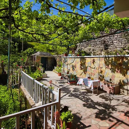 Grandma's Pensjonat Gjirokastra